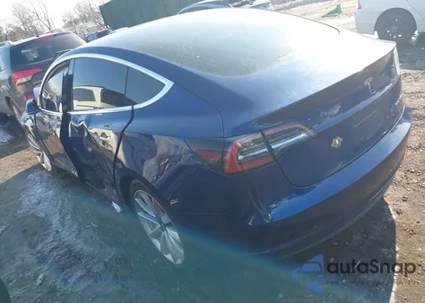 2018 Tesla Model 3 Long Range/Performance z USA, uszkodzony, nr VIN 5YJ3E1EB1JF133979